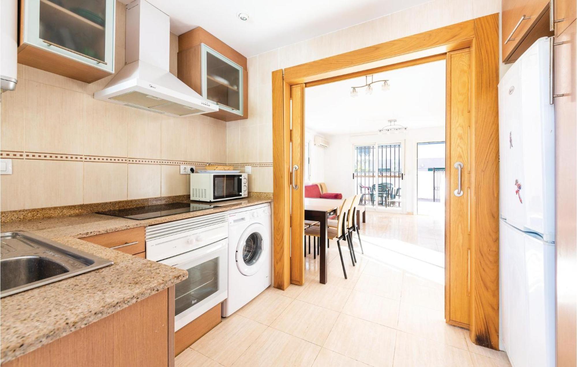 Amazing Apartment In Oropesa Del Mar With Kitchen Exterior foto